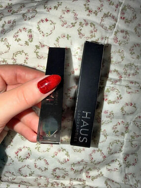 HAUS LABORATORIES Le Riot Lip Gloss Red & Black